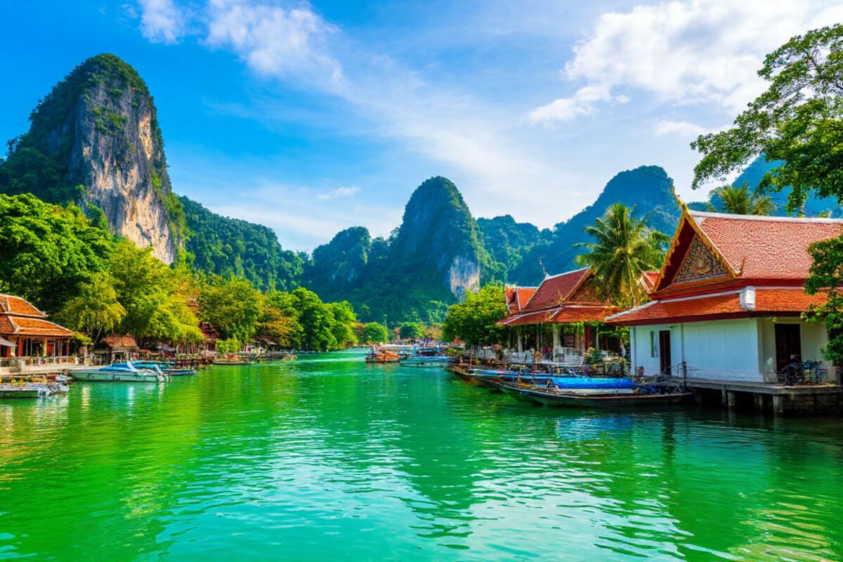 Стало известно о новых правилах провоза жидкостей в Таиланд