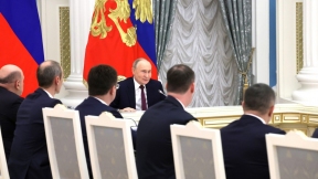 Новый кабмин приехал в Кремль к президенту. Какая фраза Путина взбодрила министров?