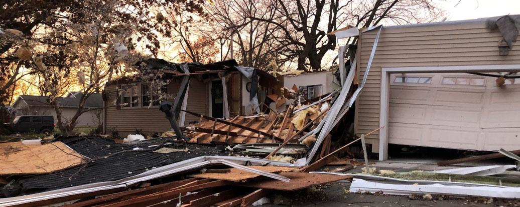 25 человек пострадали в результате торнадо в штате Иллинойс