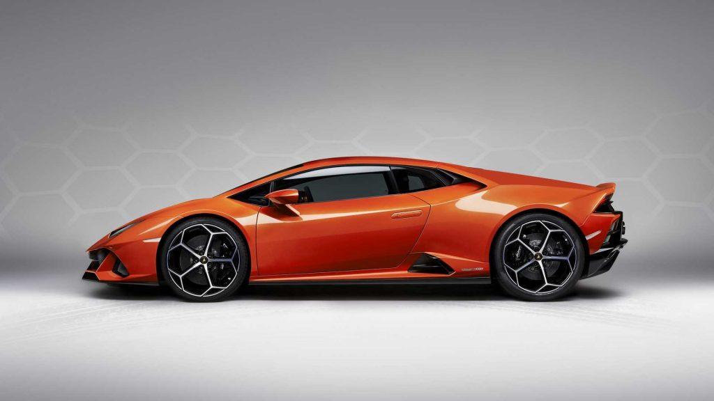 Lamborghini презентовала обновленный суперкар Huracan Evo