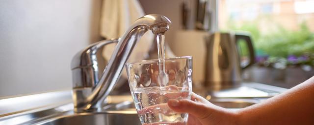 Какую воду пьют россияне, как ее очищают, кому не хватает воды