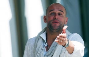 Стало известно, кому Путин присвоил звание народных артистов России