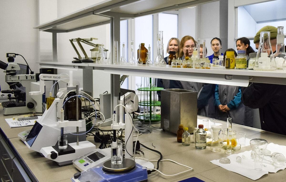 Для реализации студенческих проектов в КГУ открыли 18 научно-исследовательских лабораторий