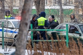 В Новосибирске 10 машин ДПС преследовали подростков, ограбивших водителя и угнавших его машину