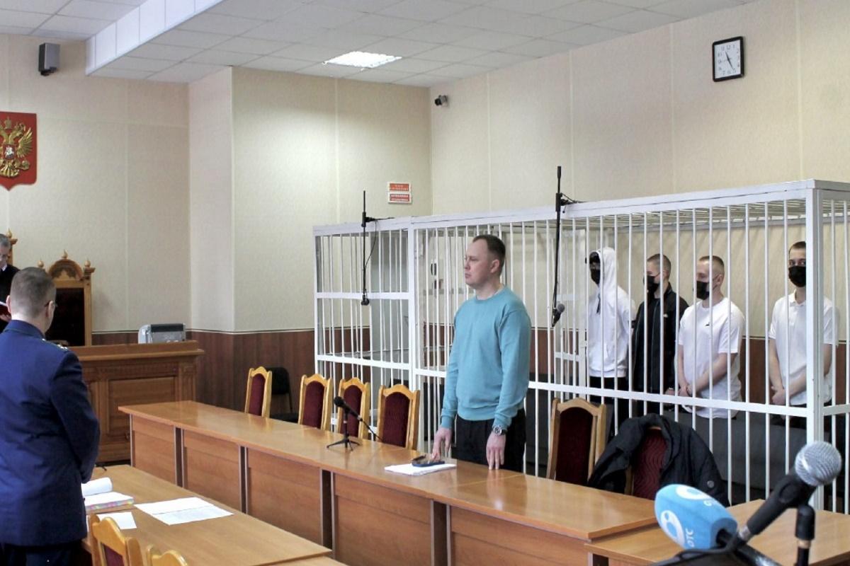 Новосибирским подросткам ужесточили наказание за поджог СУ-24 по заданию Украины