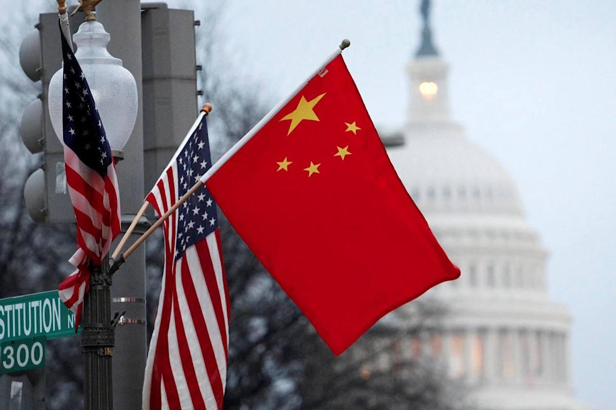 Китай не будет принимать участие в диалоге России и США по стратстабильности