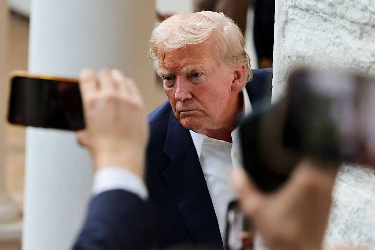 Урсула фон дер Ляйен пошла на уступки Трампу, чтобы сохранить американское присутствие