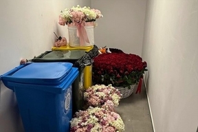 «Можете купить все цветы мира»: Анна Седокова выбросила в мусор роскошные букеты и озвучила жесткие условия для мужчин