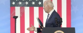 US President Biden once again tried to shake hands with the void