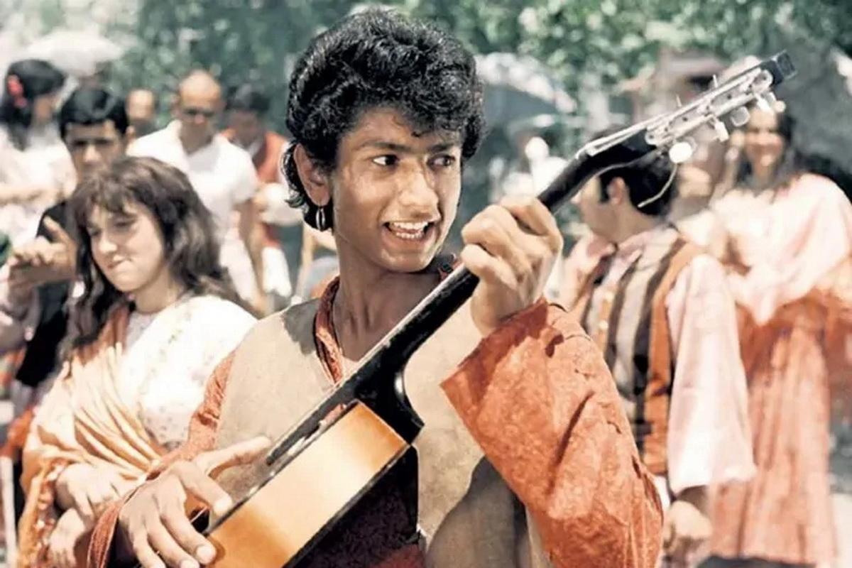 Не захотел быть актером, женился на старухе и едва не погиб от голода. Как живет звезда «Неуловимых мстителей» цыган Яшка