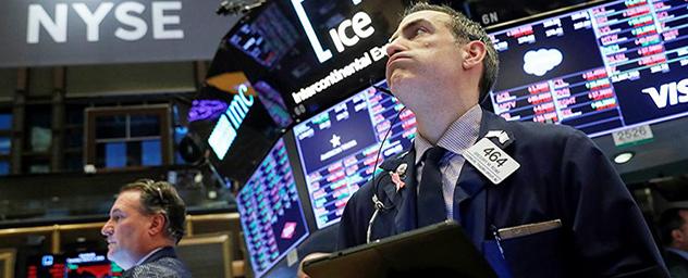 Торги на американских биржах остановили после обвала на 7%