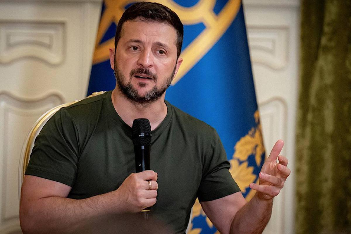 «Инструкция из Англии»: эксперт объяснил смену позиции Зеленского по минеральной сделке