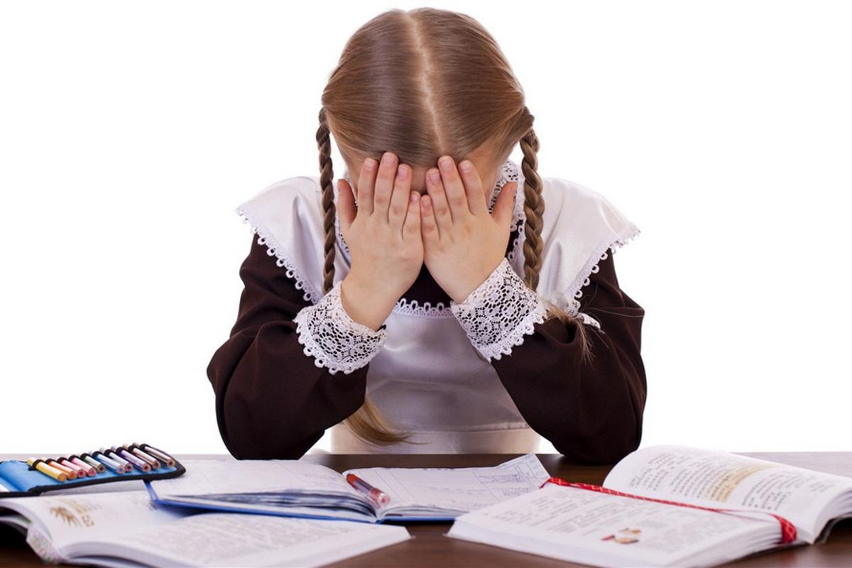 «На колени, быстро в ноги!» Учитель унизила 10-летнюю дочь бойца СВО перед всем классом