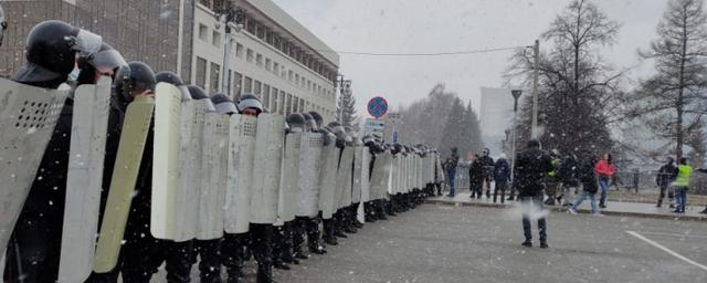 В Барнауле на несанкционированной акции задержали 58 человек