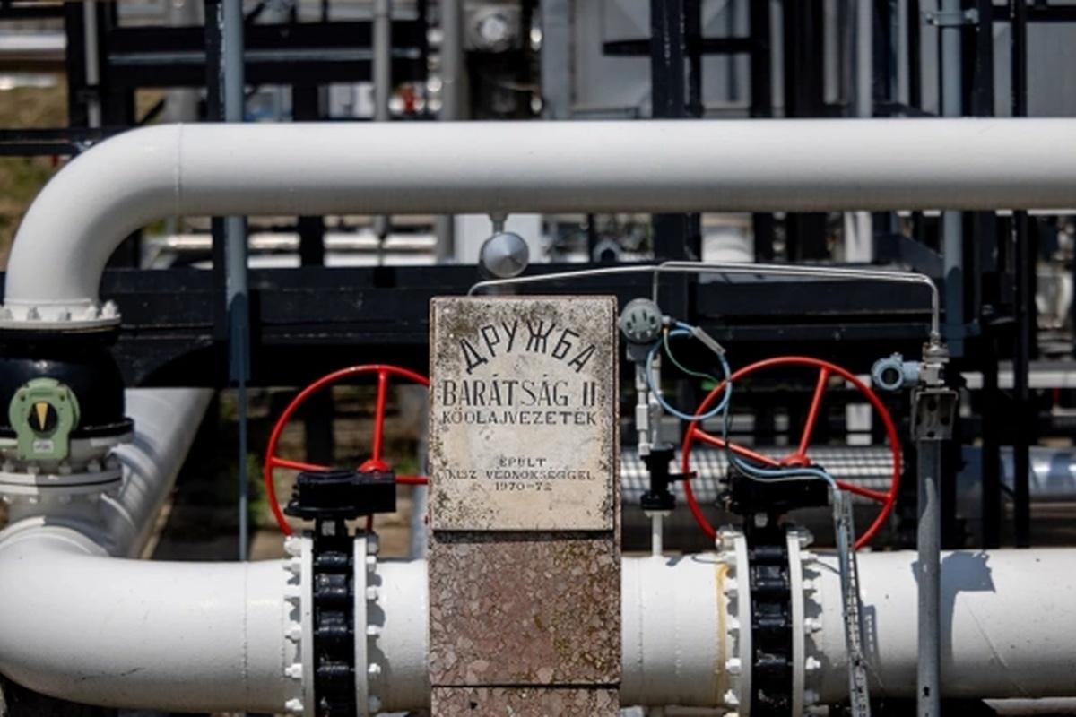 ЕС отменил исключение, позволявшее Чехии закупать российскую нефть