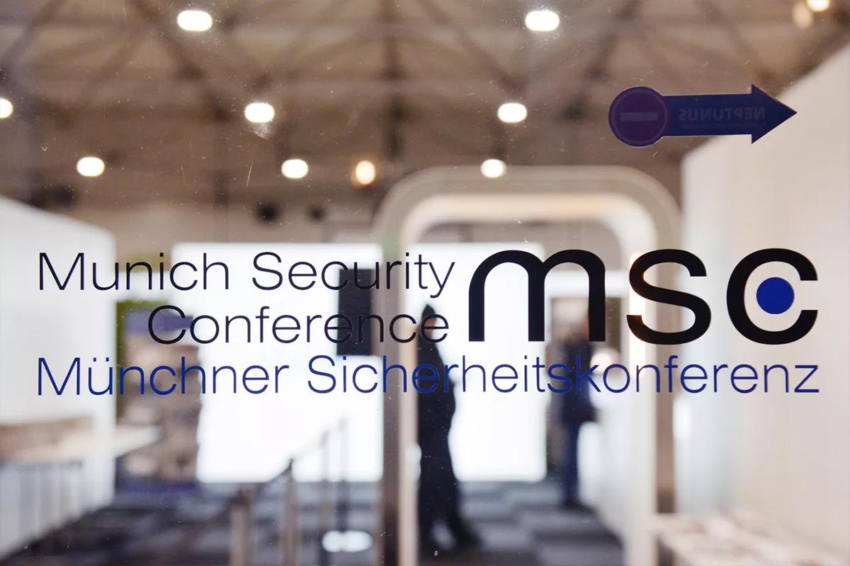 «Яблоко раздора» в Мюнхене: Европа бросила вызов США за право говорить с Россией от имени Запада