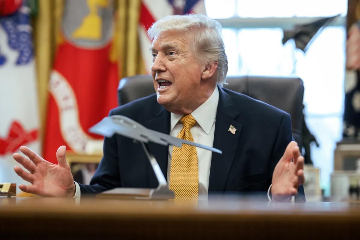 Трамп раскрыл тайну наказания для Канады: ответ «Да» на борту самолета, но детали — за семью печатями