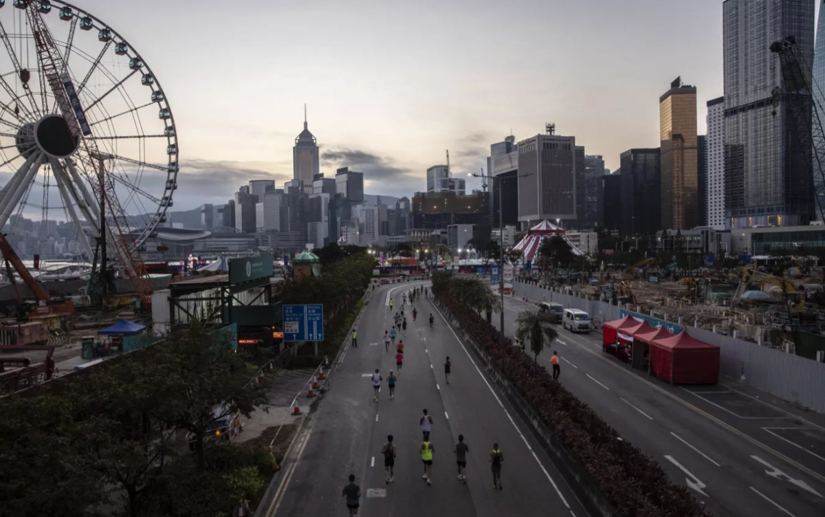 В Гонконге во время марафона погиб один человек и 842 пострадали