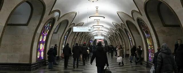 В Москве после реставрации открыт вестибюль станции метро «Новослободская»