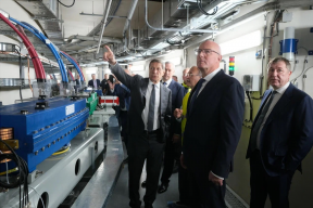 Губернатор Андрей Травников рассказал Дмитрию Чернышенко о развитии территории ЦКП «СКИФ» в Кольцове