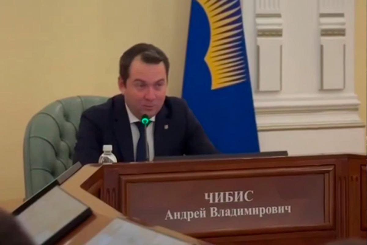 Губернатор Андрей Чибис: На страже безопасности жителей Мурманской области в новогодние праздники стояли 420 ремонтных бригад ЖКХ и 65 экипажей скорой помощи