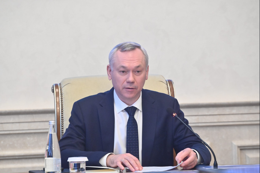 Андрей Травников поручил контролировать процесс интеграции мессенджера MAX с региональными сервисами для удобства жителей Новосибирской области