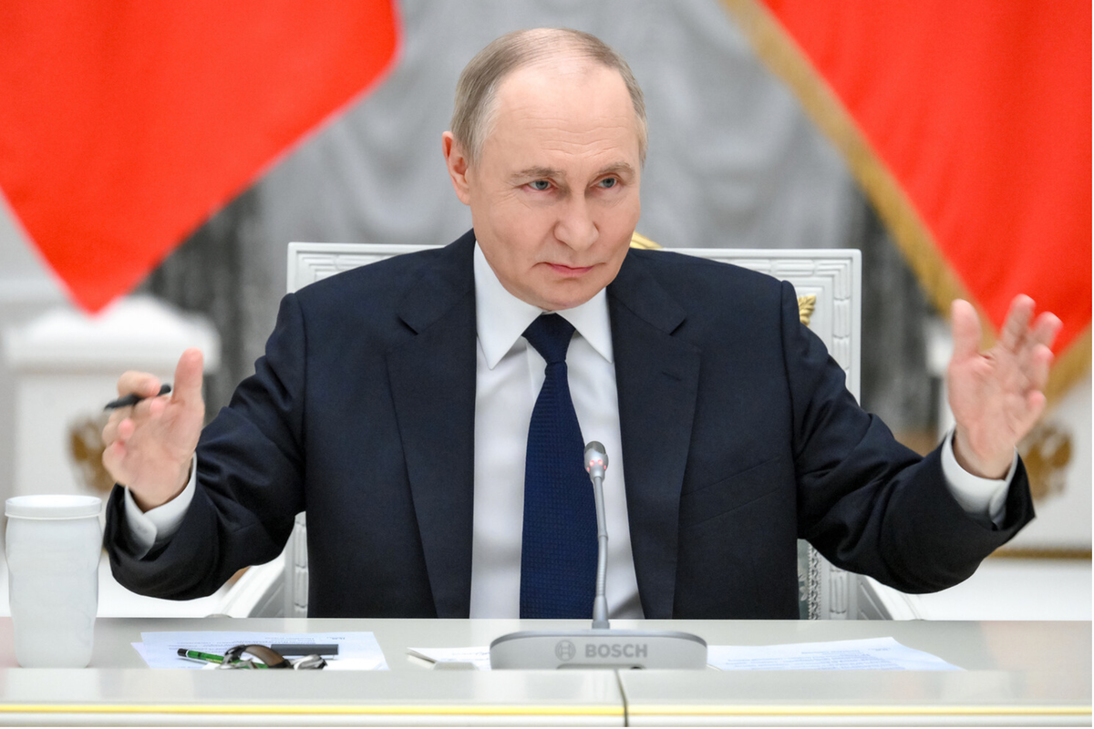 Путин: Взрослые могут жить как хотят, но детей трогать нельзя