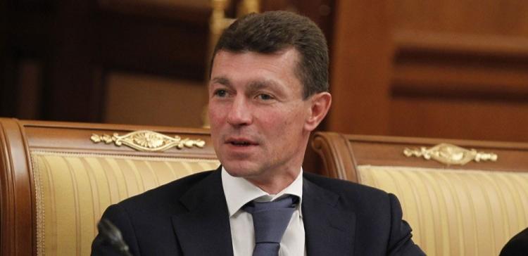 Минтруд: Семьи членов экипажа А-321 получат по 1 млн рублей