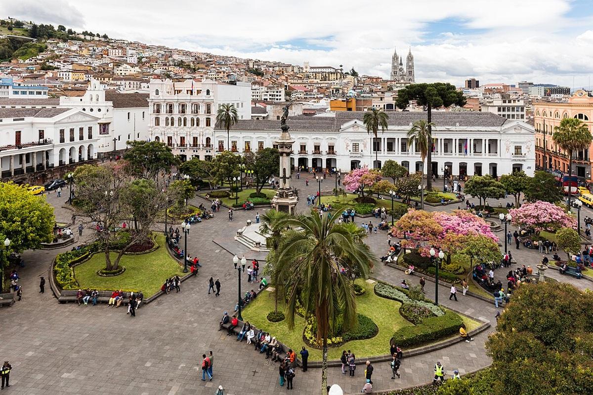 В Кито открыли необычный мемориал Пушкину и Сильве