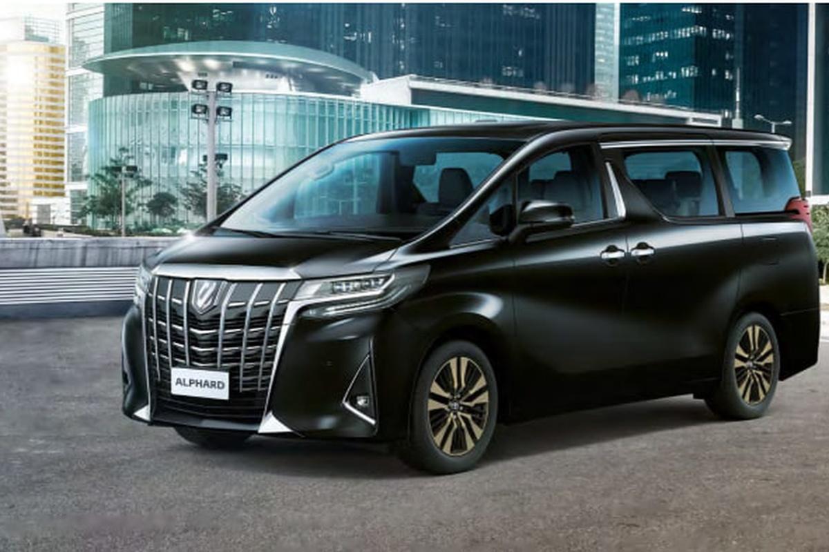 В России началась отзывная кампания Toyota Alphard из-за возможных проблем с капотом