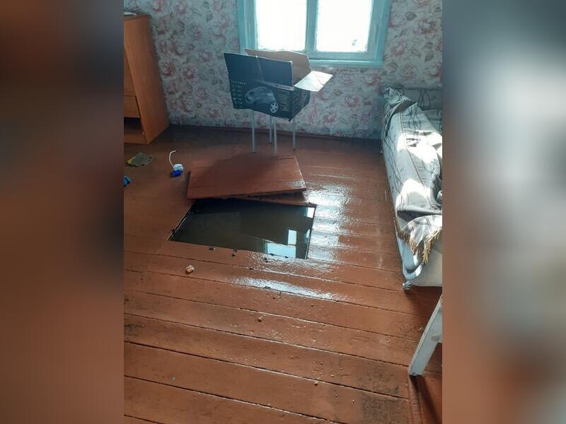 В селе Усть-Озерное Забайкальского края из-за сильного дождя подтопило несколько домов
