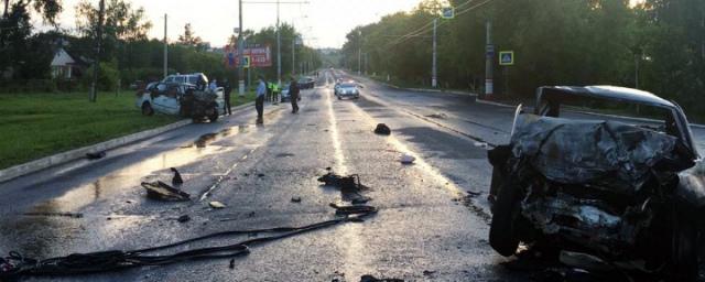 Шесть человек погибли при лобовом столкновении двух авто в Мордовии