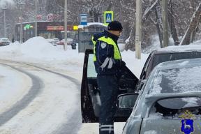 Эксперт объяснил, как обжаловать штраф за невидимую под снегом разметку