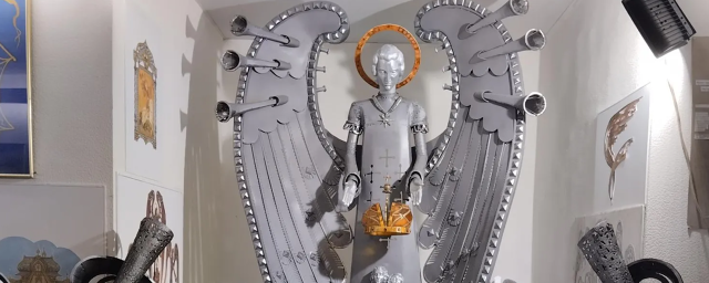 Кузнец из Красногорска Валентин Воробьев представил большую железную композицию