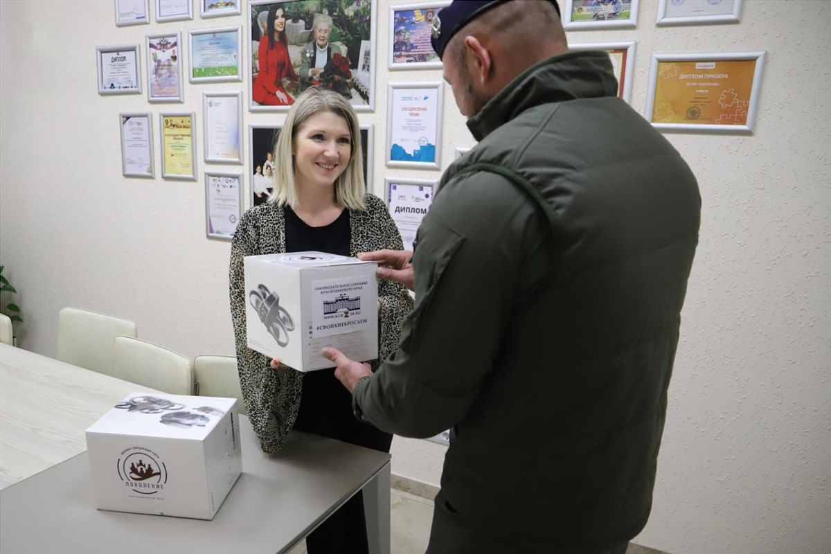 При содействии депутатов ЗСК в зону СВО отправился очередной груз помощи