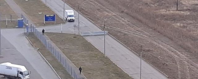 В Оренбурге жителям двух ЖК перекрыли дорогу к дому