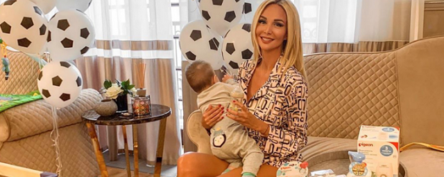 Лопырева впервые показала лицо годовалого сына крупным планом