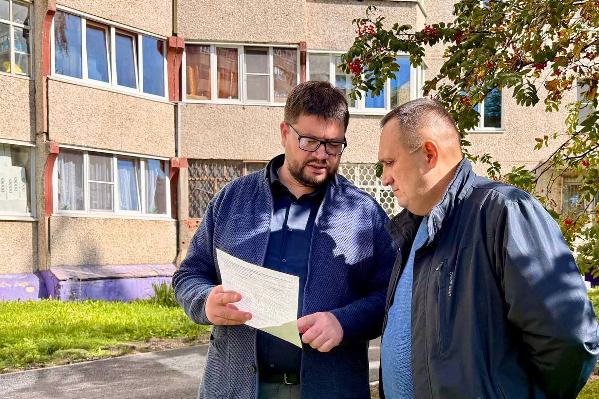 Врип главы Чебоксар Станислав Трофимов проверил ход ремонта пешеходных дорожек в районе Юго-Западный