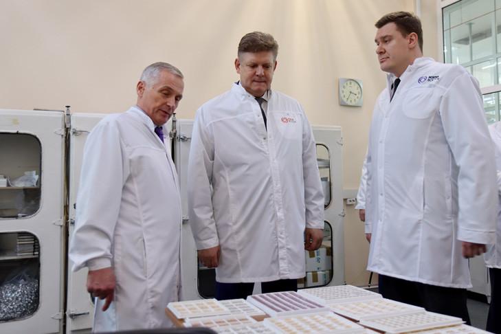 Полпред в СФО Серышев оценил новосибирские предприятия по изготовлению микроэлектроники