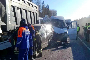 Число пострадавших в массовом ДТП под Тосно выросло до 13 человек
