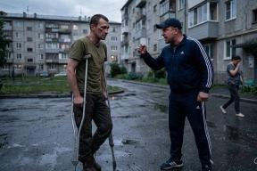 «Я не прощу!» Уголовник, избивший ветерана СВО костылем, за решеткой «поджал хвост»