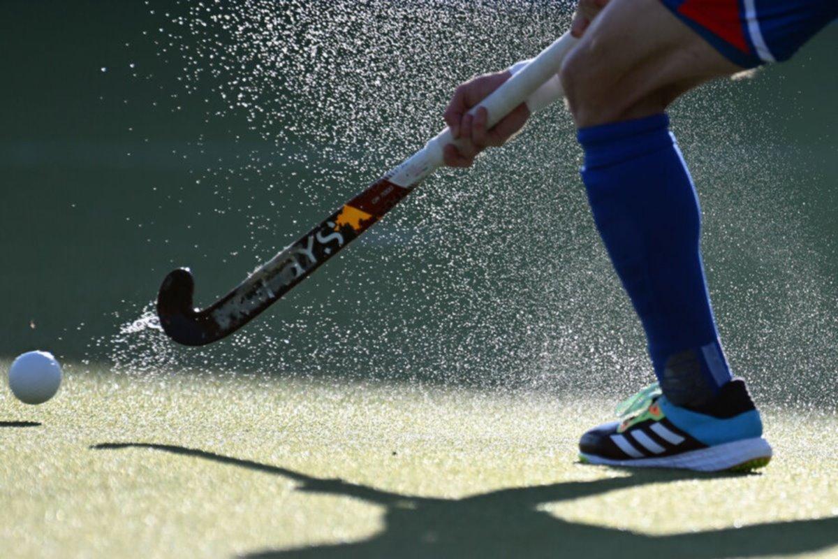 На стадионе Екатеринбурга во время матча по хоккею на траве произошла стрельба