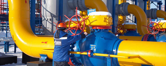 «Газпром» стал переправлять через Украину больше газа