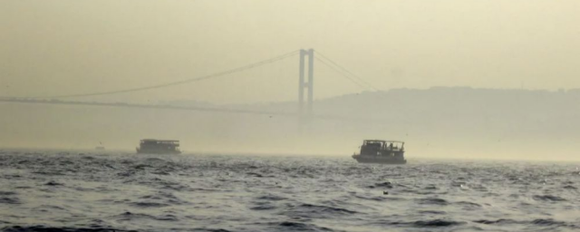 Движение в проливе Босфор закрыли из-за плохой видимости