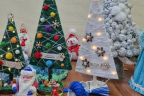 Красногорский Музей Победы передал госпиталю Вишневского 250 новогодних игрушек