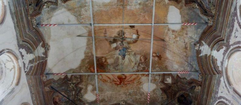 В основанном матерью Петра I храме Москвы обнаружили утраченную роспись