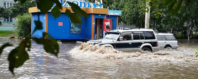 Ночной ливень в Благовещенске вошел в пятерку самых обильных за всю историю наблюдений — Видео