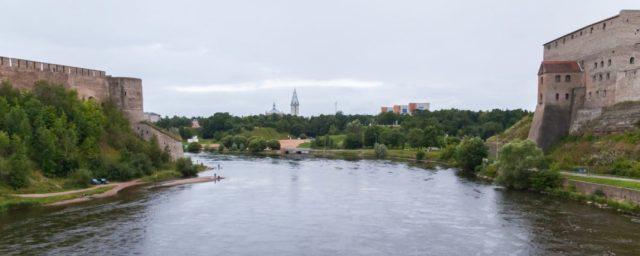 Пограничники задержали кубинцев, пытавшихся уплыть в Эстонию на надувных матрасах