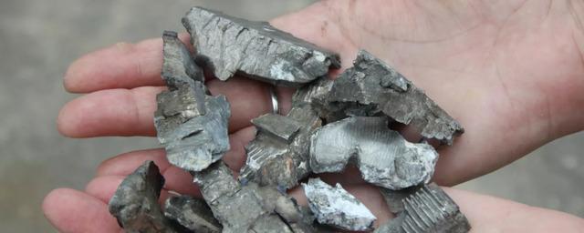 ВСУ выпустили по Александровке в ДНР десять ракет из РСЗО