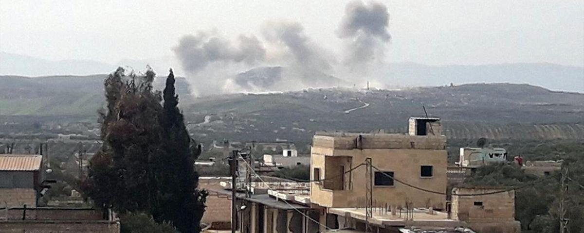 ВКС России уничтожили в сирийском Идлибе склады боевиков, обстреливавших правительственные войска